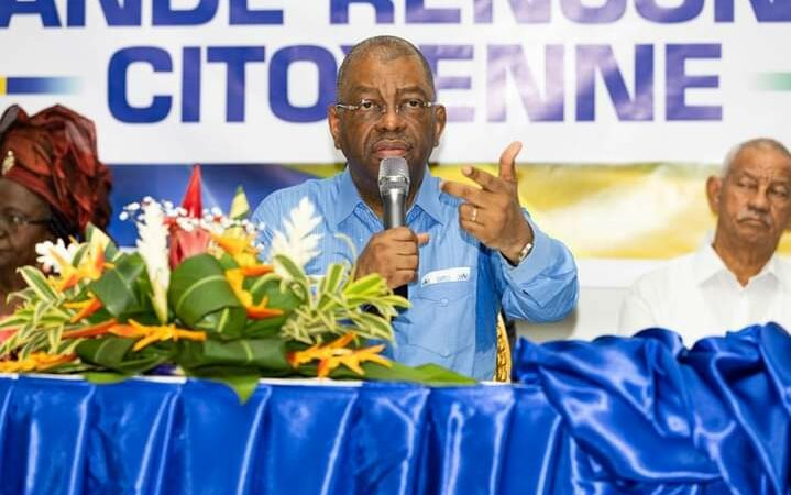 RPM: Alexandre BARRO CHAMBRIER et son parti optent pour le « OUI » au prochain référendum et ne présenteront pas de candidat face à OLIGUI NGUEMA s’il se porte candidat à l’élection présidentielle post-transition