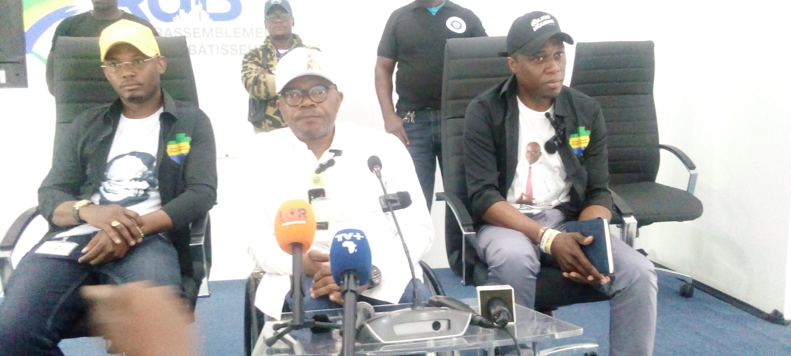 Rassemblement des Bâtisseurs: Marc ONA ESSANGUI éclaire l’opinion nationale et les associations affiliées sur la stratégie de campagne