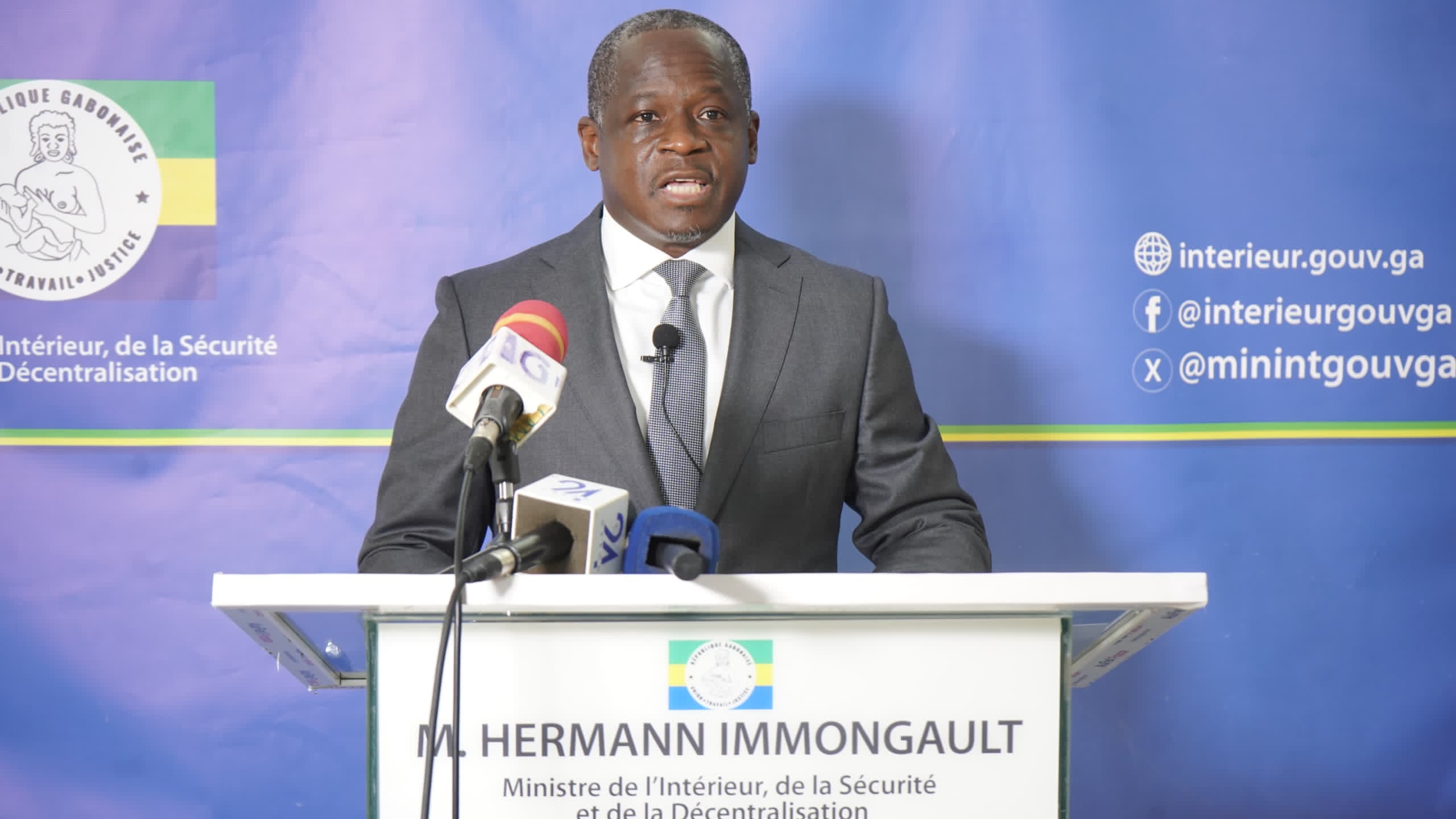 Gabon: Brice Clotaire Oligui Nguema augmente les indemnités des chefs de quartier